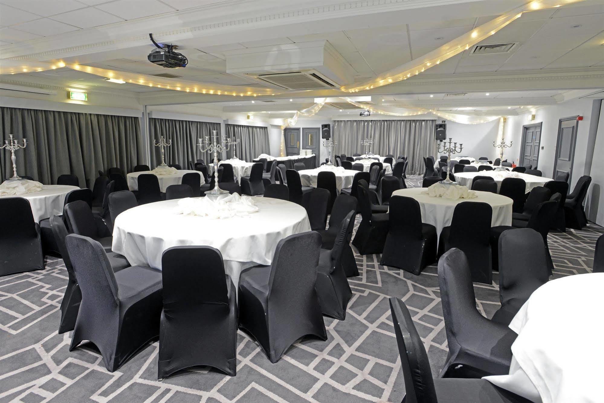 Village Hotel Birmingham Walsall Exterior foto